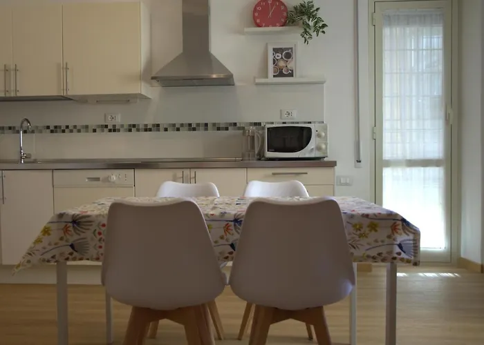 Cornelia Idi Gemelli, Chicca Metro Apartmán