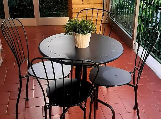 Cornelia Idi Gemelli, Chicca Metro