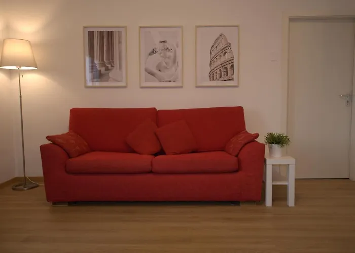 Cornelia Idi Gemelli, Chicca Metro Řím